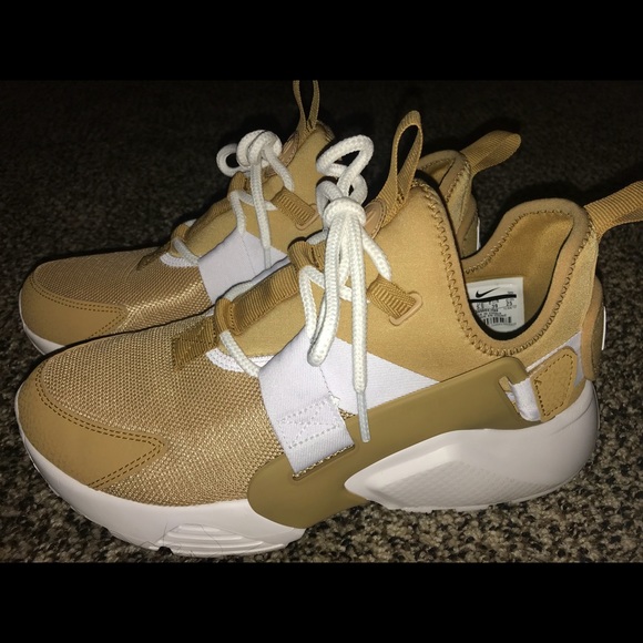 huaraches gold